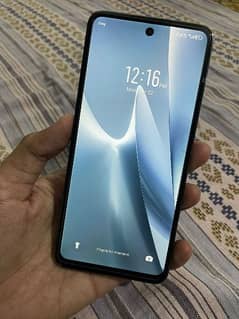 condition 10by10 3 month used Infinix hot 40i