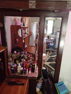 Dressing Table with 2 Mirrors