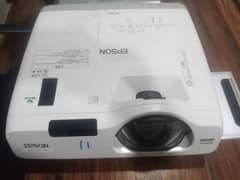 HDMI Multimedia projector available for sale