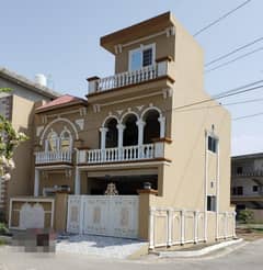 Unoccupied Corner House Of 7 Marla Is Available For sale In Punjab University Employees Society