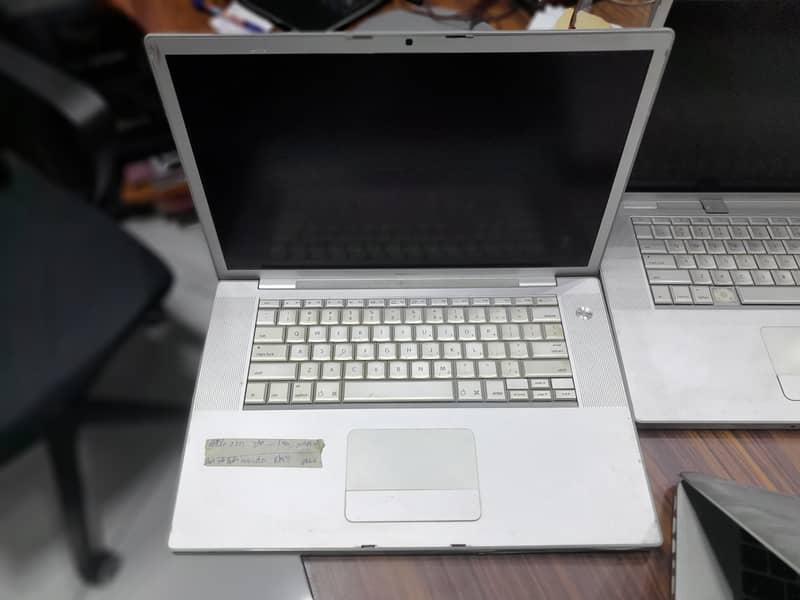 Four Apple Laptops in Asis Condition,Pictures Attached, Fixed Price 2