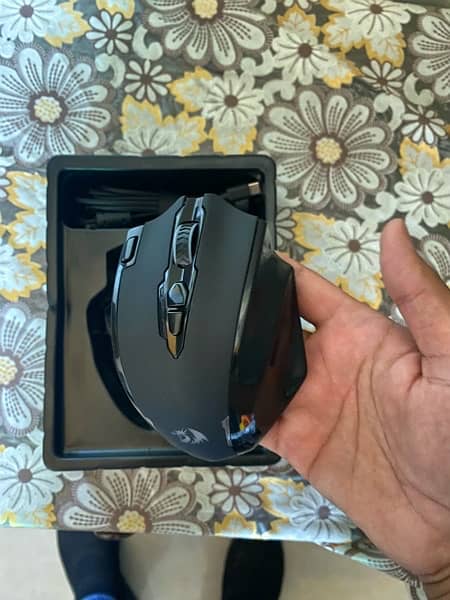 REDRAGON M913 IMPACT ELITE WIRELESS GAMING MOUSE 3