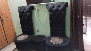 2 sofa chair ek table comfatable chair
