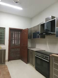 10 MARLA 3 BEDROOM APARTMENT AVAILABLE FOR RENT