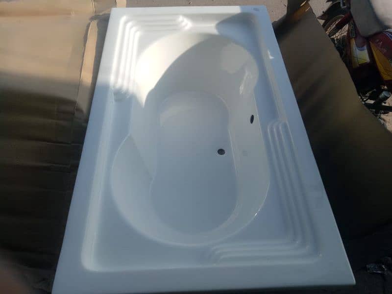 PAK BATH TUB 18