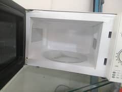 microwave oven dor sale condition 10/9 working 10/10