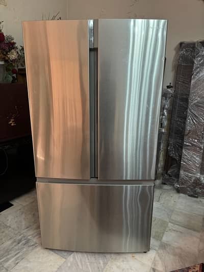 French door refrigerator barely used
