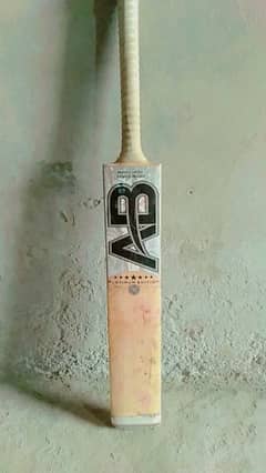 selling used English willows bat 03131433599