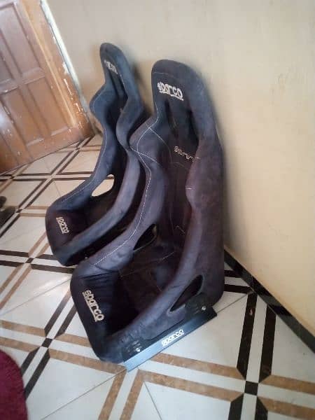 4 bolt to convert 5 bolt spacr and buckets sparco seats 7