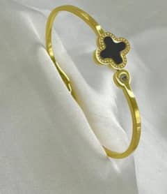 Gold Plated Clover Shaped Bracelet