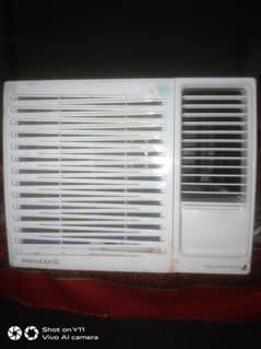Window AC in Good working condition 0.75 ton