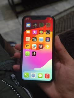 Iphone Xr | 64GB | 86%NON - PTA | 2 month sim working
