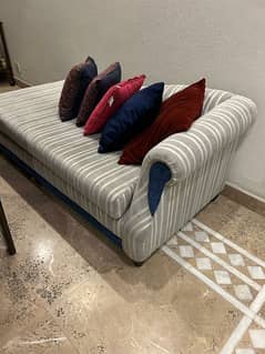 Gray striped dewan sofa set