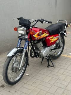 Honda CG 125 bike with document clear and biometric available