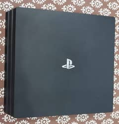 PS4 Pro storage: 1Tb with 2 original Controllers