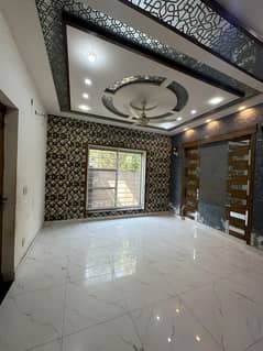 5 Marla House Available For Rent In Block BB Sector Bahria Town Lahore