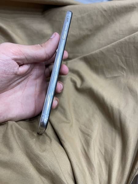 IPhone Xsmax 64GB 7