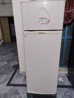 Dawlance Medium Size Refrigerator In Good Condition