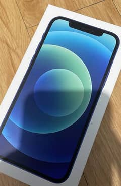 iPhone 12 Pacific blue