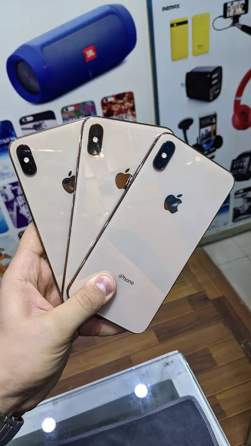 Apple iphone XS Max 64GB 85% B. H 4Months Sim Time 0