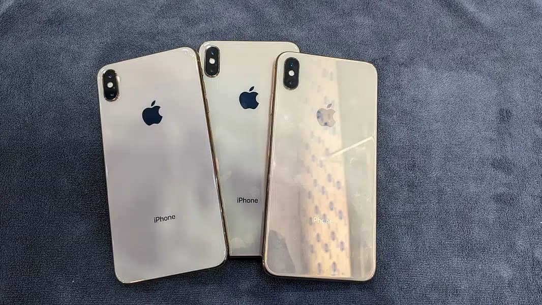 Apple iphone XS Max 64GB 85% B. H 4Months Sim Time 5