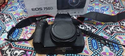 Canon EOS 750D Kit with 75-300mm Lens - Great for Beginners