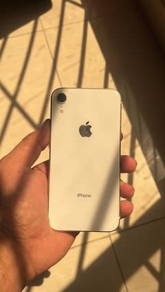 iPhone XR 10/10 condition 83 battery’s health