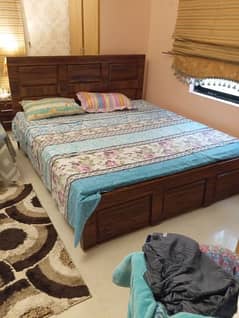 DOUBLE BED ONLY 2MONTH USED