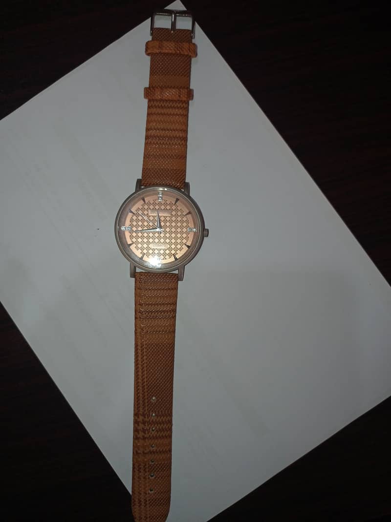 Bolun Round Dial watch in new condition 2