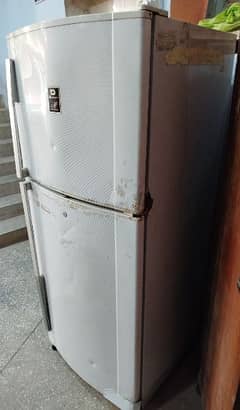 Dawlance refrigerator/Dawlance Fridge/Dawlance Jumbo size refrigerator
