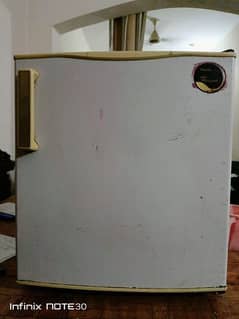 Philips whirlpool || original mini fridge||