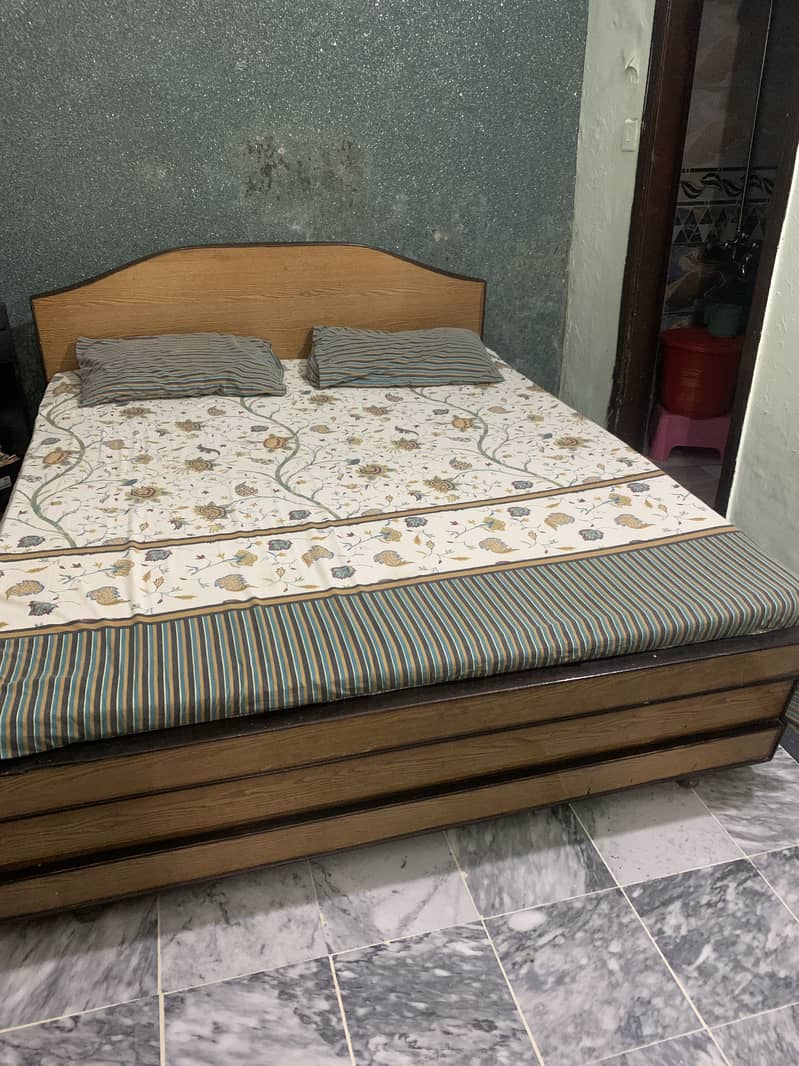 King Side Bed For Sale 0