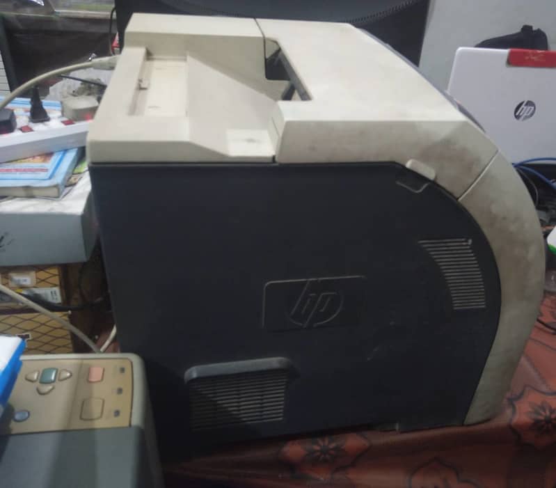 Laser Colour Printer (HP LaserJet 3600n) 2