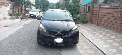 Toyota Vitz 2014 black