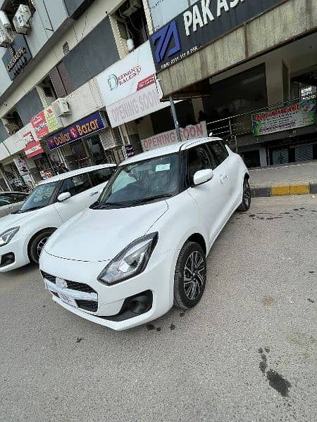 Suzuki Swift Glx Vvt  2024 3