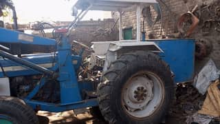 Ford tractor with bocket
