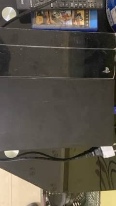 PS4 500TB Like new with box