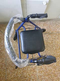 4 WHEEL WALKER IMPORTED FOR PATIENTS