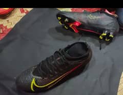 Original football shoes for sale all sizes r available