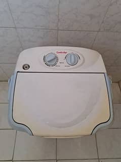 Cambridg Electronic - Mini Washing Machine