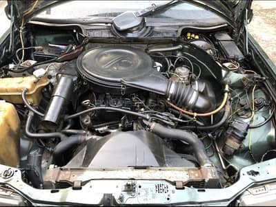 Mercedes Benz W124 Vintage classic carburettor Engine