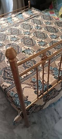 heavy king size iron bed in good condition