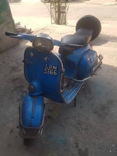 vespa scooter 150cc //100000
