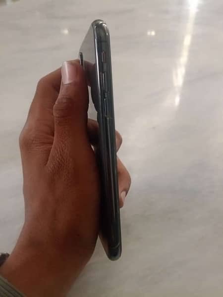 i phone x 256 non pta black colour 03163382529 3