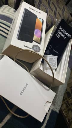 Samsung A32. . . 6/128. . . . complete box with charjer. .
