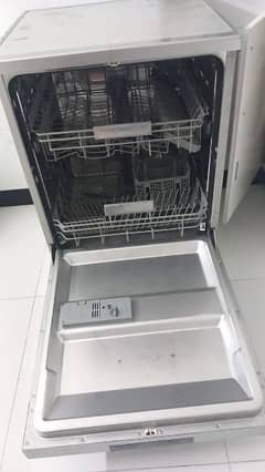 Beautiful neat and clean imported dishwasher for sale
