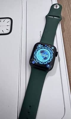 Apple watch series 7 Green Colour.