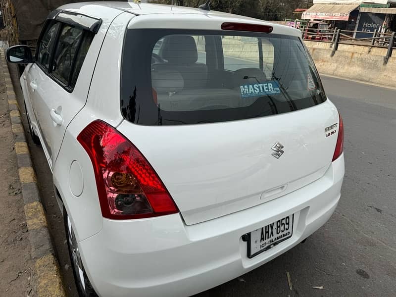 Suzuki Swift dlx 2018 urgent sale 1