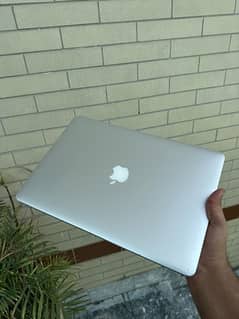 Macbook Pro 2015 ( 15 Inch ) with Graphic Card