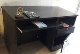 Office Table / computer Tablegood